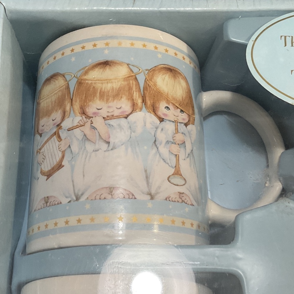 Three Angels Mug Set with Tea - Picture 2 of 7